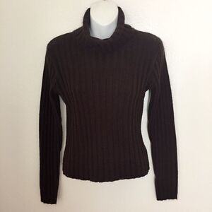 🛍Us Three sweater turtle neck size medium